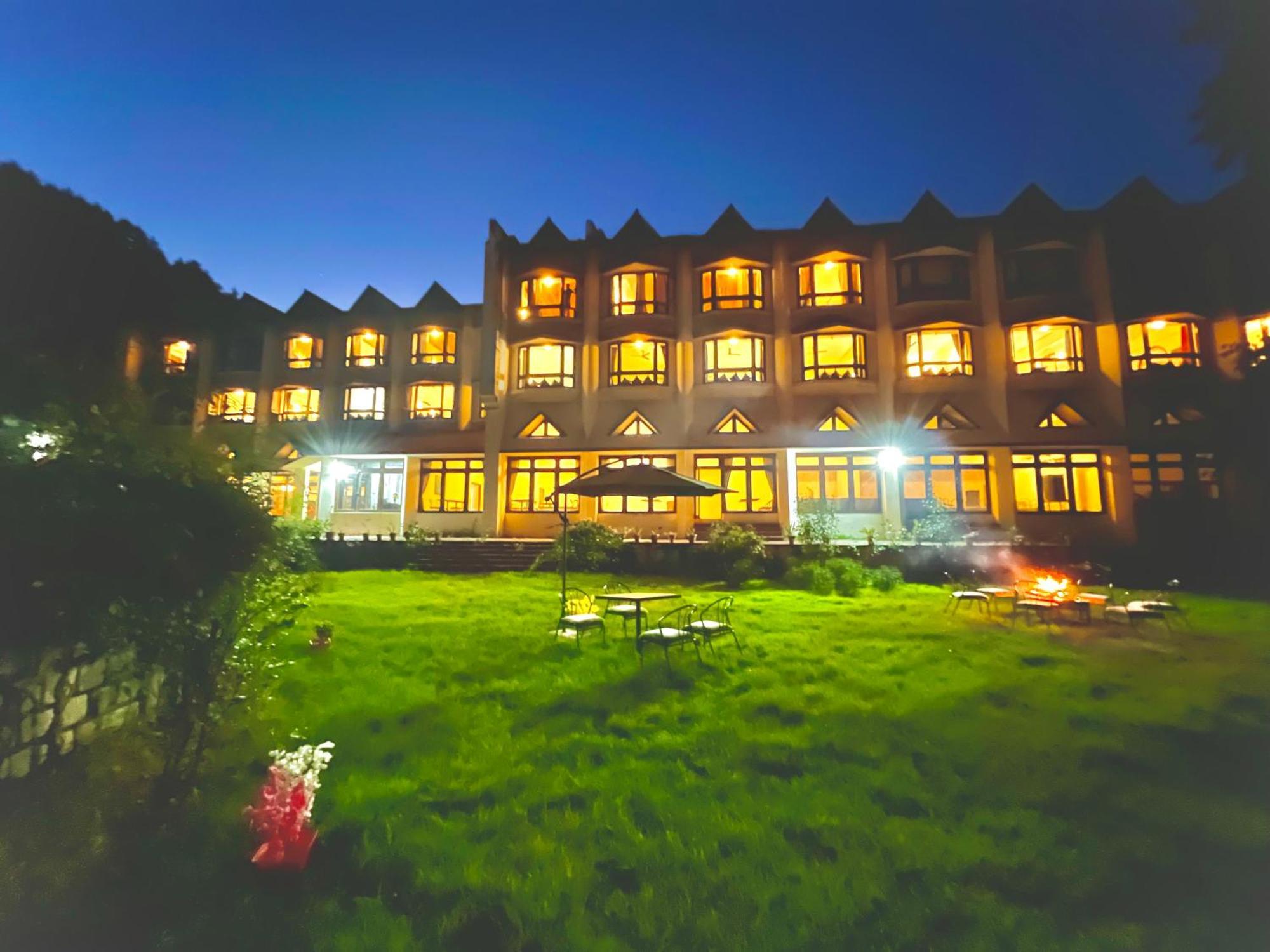 Ramayan Resort, In City Centre Manali By Ramanand Sagar 외부 사진